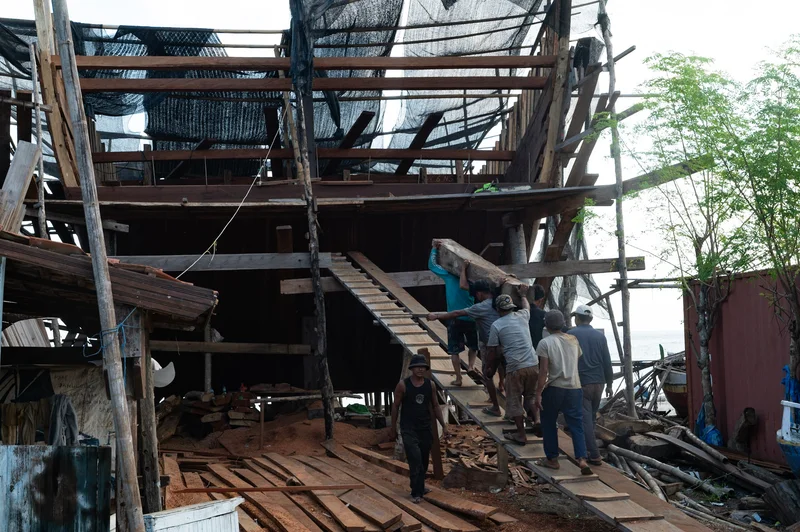 Indonesia Pinisi Builders